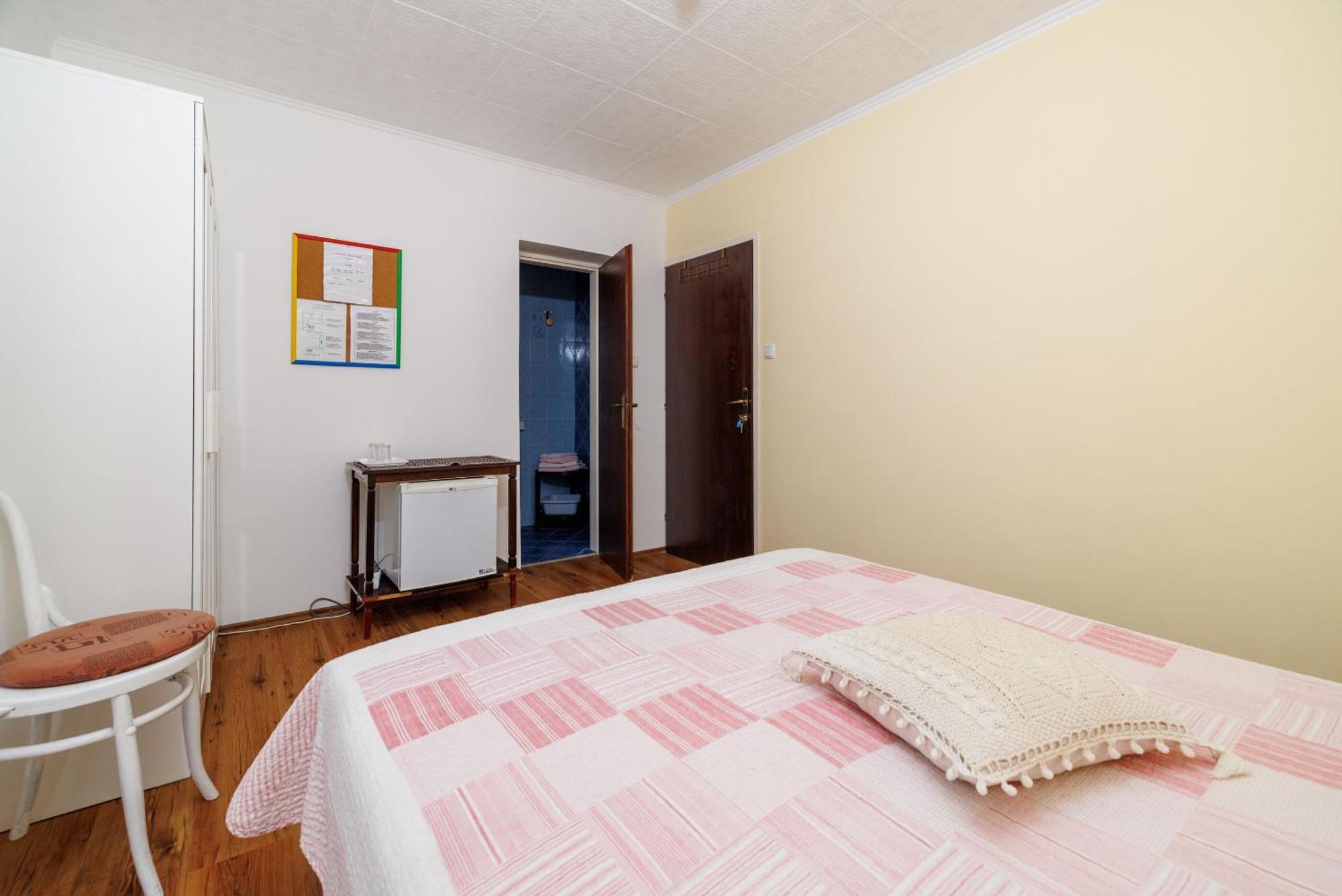 Apartments And Room Mirjana Dramalj Kültér fotó