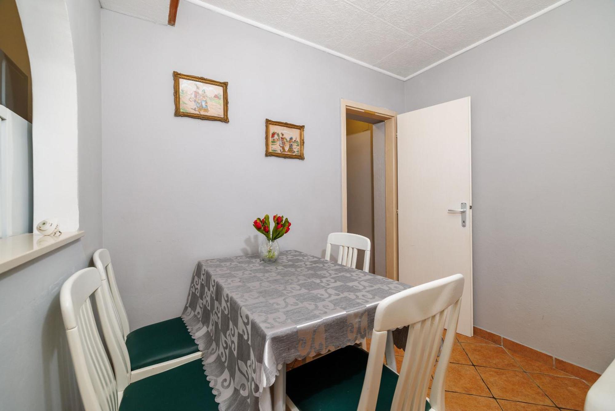 Apartments And Room Mirjana Dramalj Kültér fotó