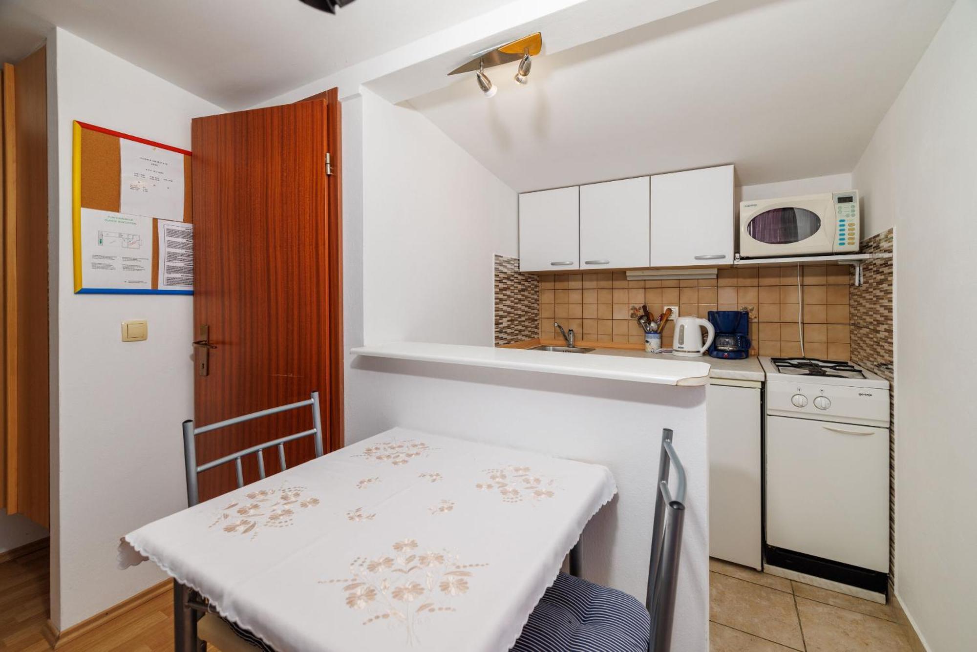 Apartments And Room Mirjana Dramalj Kültér fotó